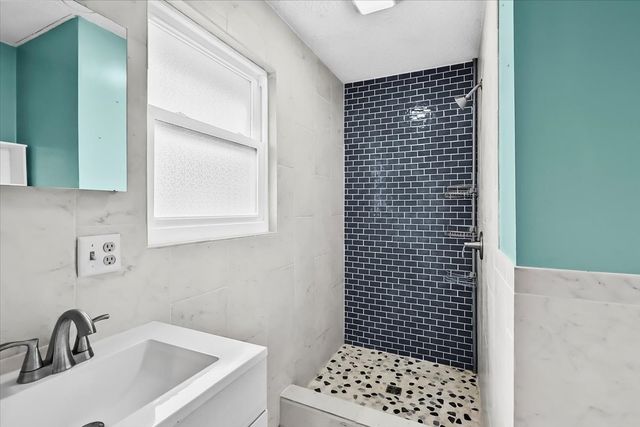 402 Yokley Dr, Franklin, KY 42134