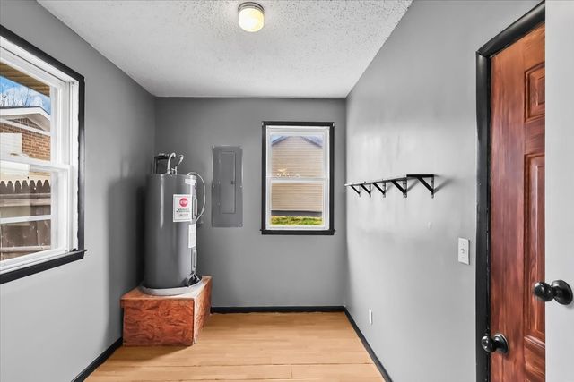 402 Yokley Dr, Franklin, KY 42134