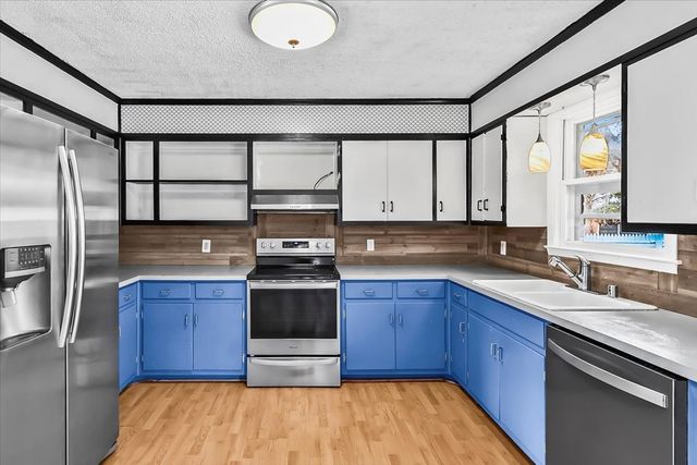 402 Yokley Dr, Franklin, KY 42134