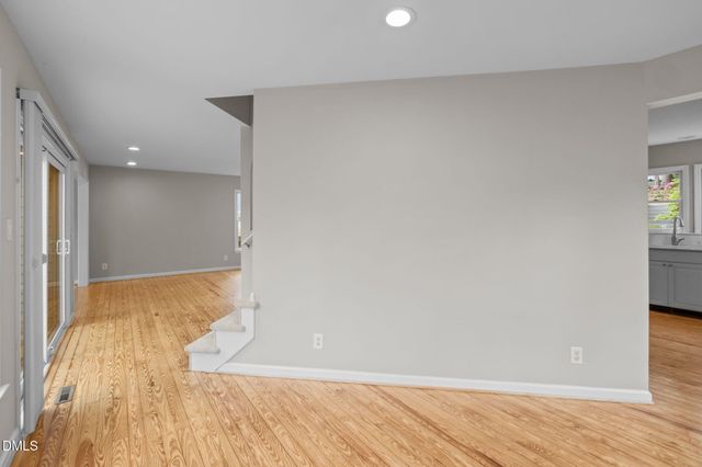 132 Creekview Circle, Carrboro, NC 27510