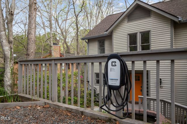 132 Creekview Circle, Carrboro, NC 27510