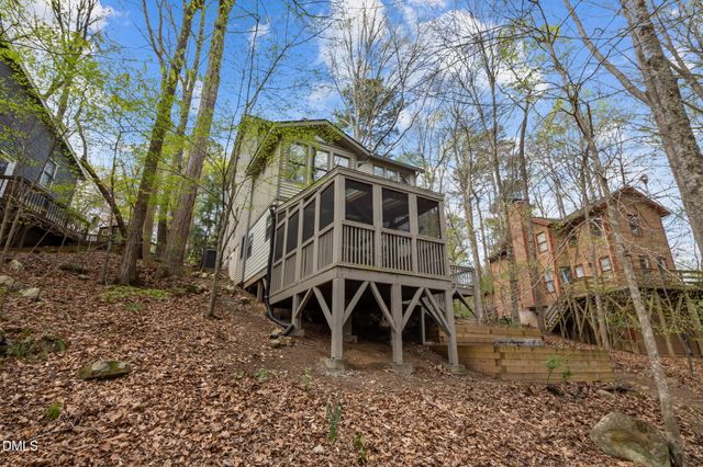 132 Creekview Circle, Carrboro, NC 27510