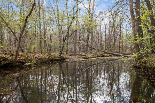 132 Creekview Circle, Carrboro, NC 27510