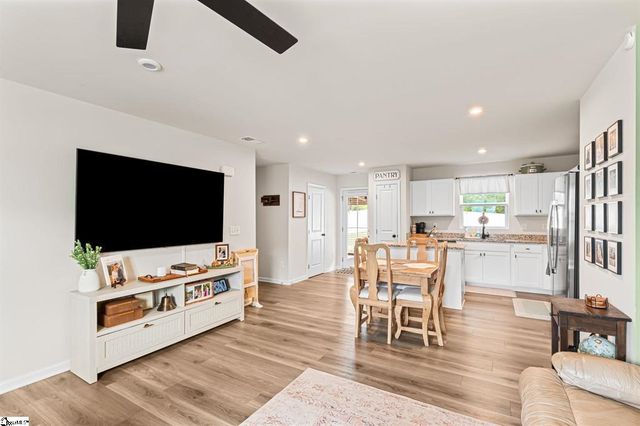 870 Cranbrook Drive, Woodruff, SC 29388