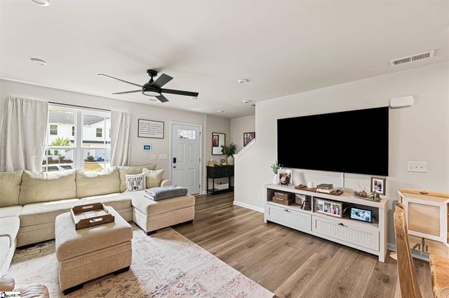 870 Cranbrook Drive, Woodruff, SC 29388