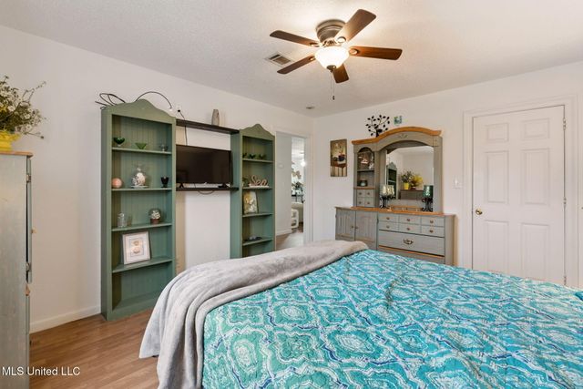 4250 1st Avenue, Bay Saint Louis, MS 39520