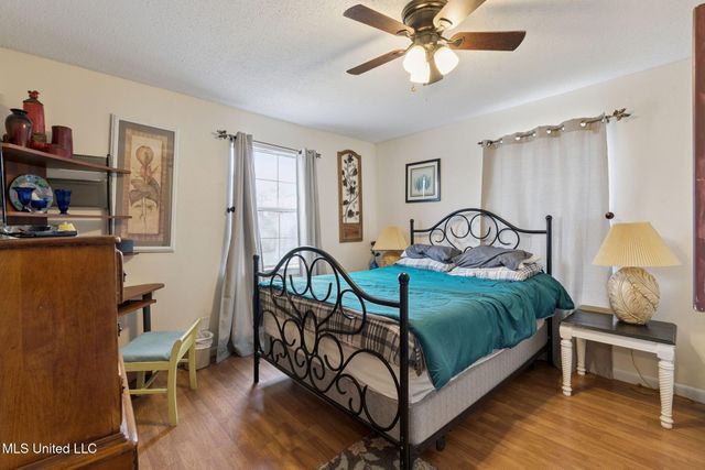 4250 1st Avenue, Bay Saint Louis, MS 39520