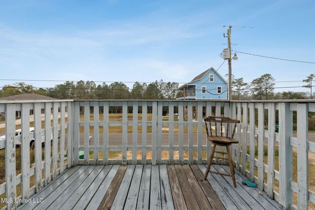 4250 1st Avenue, Bay Saint Louis, MS 39520