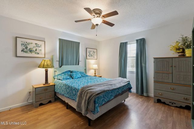 4250 1st Avenue, Bay Saint Louis, MS 39520