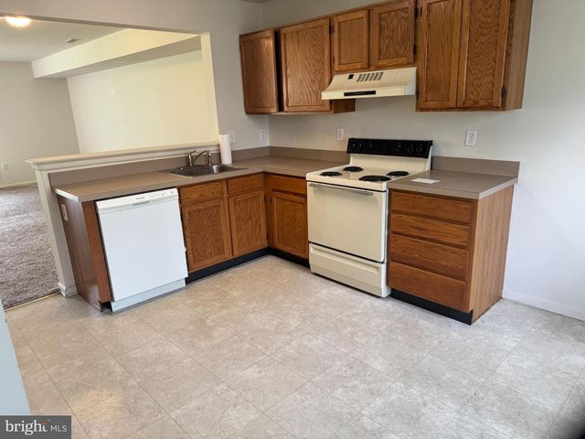 170 FREDERIC CT, West Deptford Twp, NJ 08086