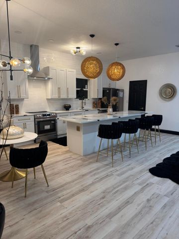 140 SW 6th Avenue, South Bay, FL 33493