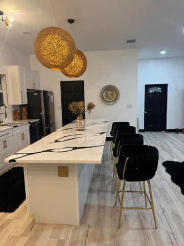 140 SW 6th Avenue, South Bay, FL 33493