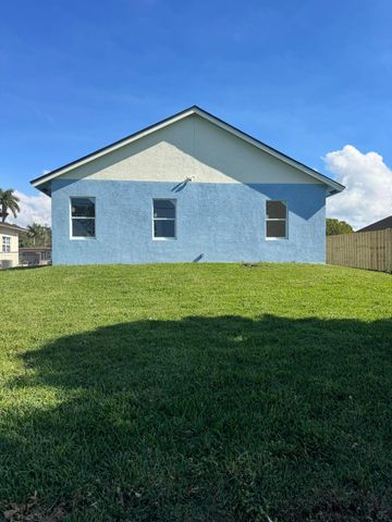 140 SW 6th Avenue, South Bay, FL 33493