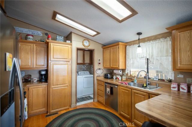 3945 Bradford 18, La Verne, CA 91750