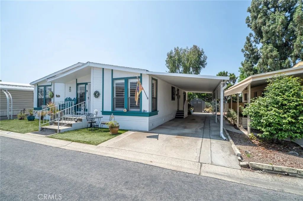 3945 Bradford 18, La Verne, CA 91750