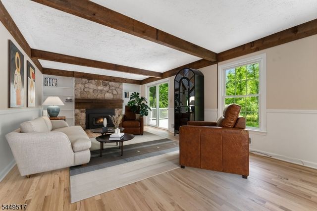 10 Campbells Brook Rd, Readington Twp., NJ 08889