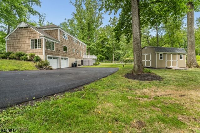 10 Campbells Brook Rd, Readington Twp., NJ 08889