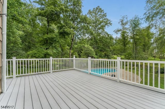 10 Campbells Brook Rd, Readington Twp., NJ 08889