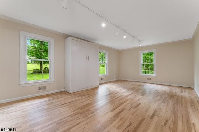 10 Campbells Brook Rd, Readington Twp., NJ 08889