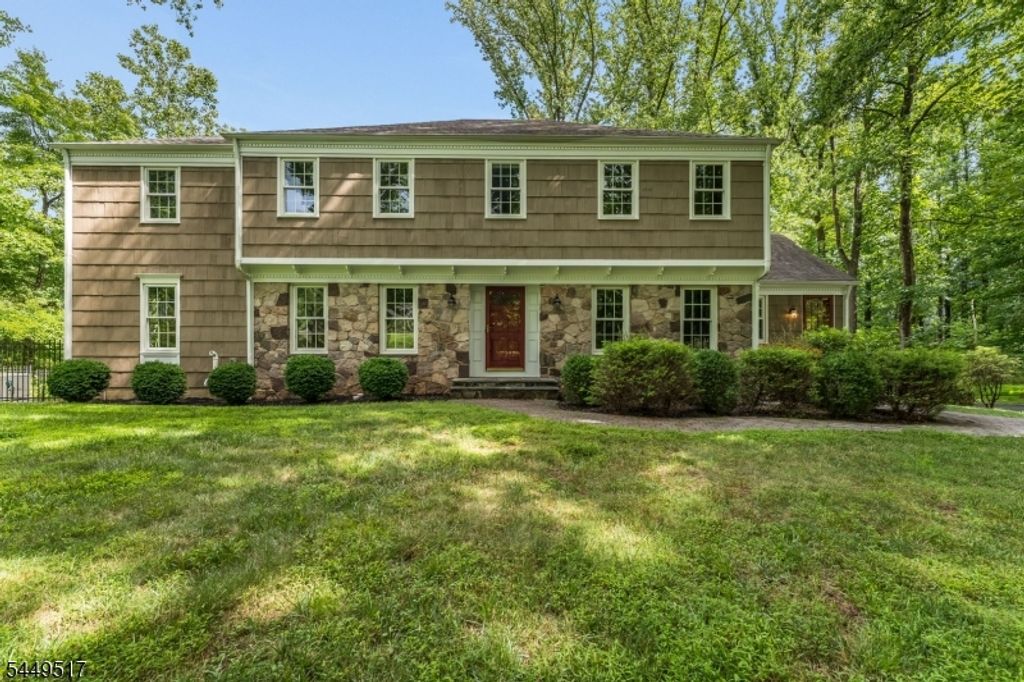 10 Campbells Brook Rd, Readington Twp., NJ 08889