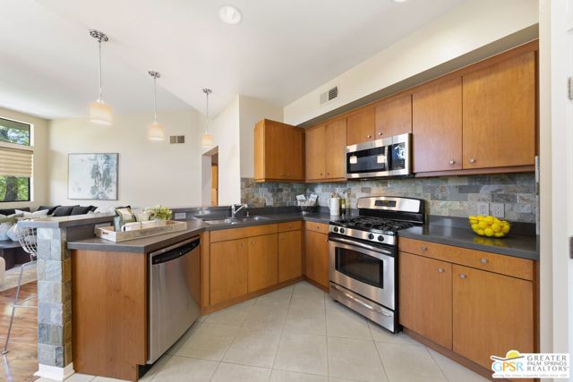 870 E Palm Canyon Drive 202, Palm Springs, CA 92264