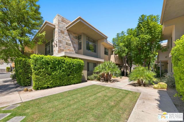 870 E Palm Canyon Drive 202, Palm Springs, CA 92264