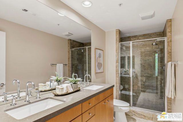 870 E Palm Canyon Drive 202, Palm Springs, CA 92264