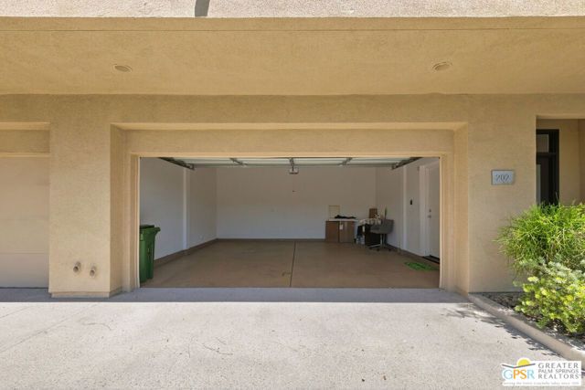 870 E Palm Canyon Drive 202, Palm Springs, CA 92264