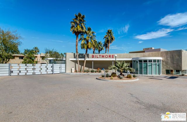 870 E Palm Canyon Drive 202, Palm Springs, CA 92264