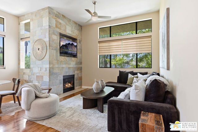 870 E Palm Canyon Drive 202, Palm Springs, CA 92264