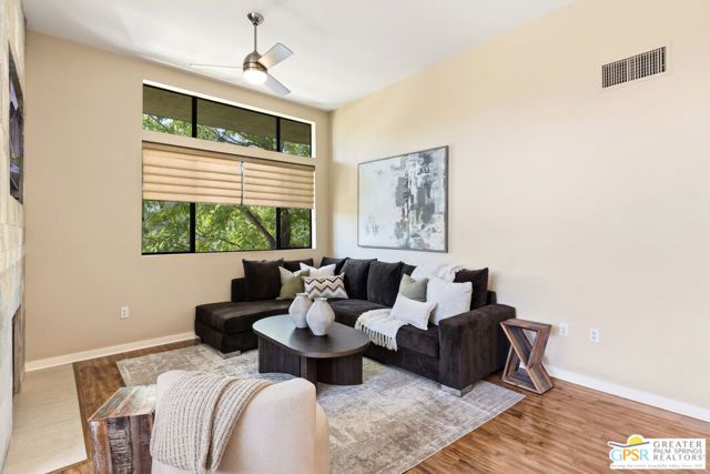 870 E Palm Canyon Drive 202, Palm Springs, CA 92264