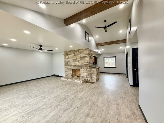 82 Williamton Grove Drive, Elkview, WV 25071