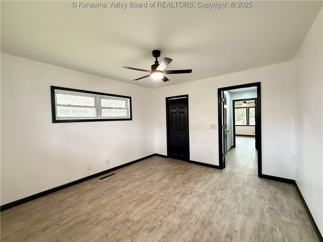 82 Williamton Grove Drive, Elkview, WV 25071