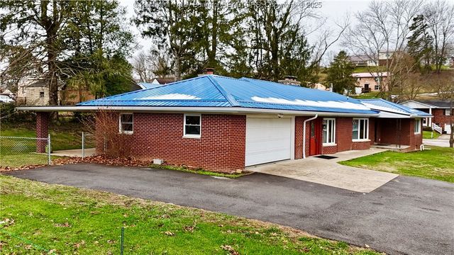 82 Williamton Grove Drive, Elkview, WV 25071