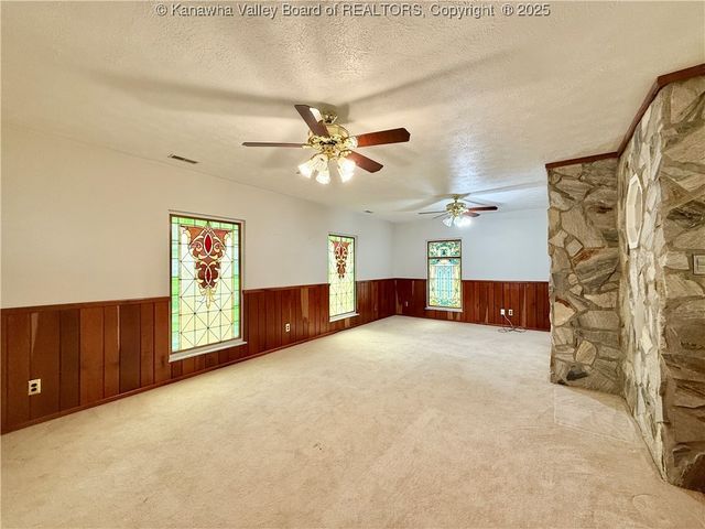 82 Williamton Grove Drive, Elkview, WV 25071