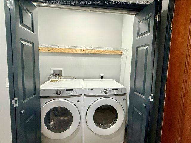 82 Williamton Grove Drive, Elkview, WV 25071