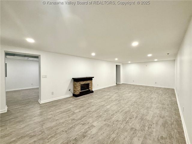 82 Williamton Grove Drive, Elkview, WV 25071