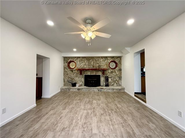 82 Williamton Grove Drive, Elkview, WV 25071