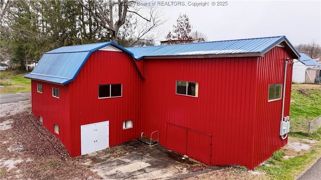 82 Williamton Grove Drive, Elkview, WV 25071