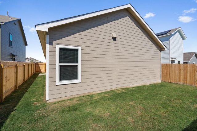 230 Gabbro GDNS, Maxwell, TX 78656