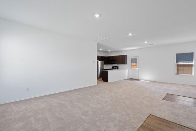 230 Gabbro GDNS, Maxwell, TX 78656