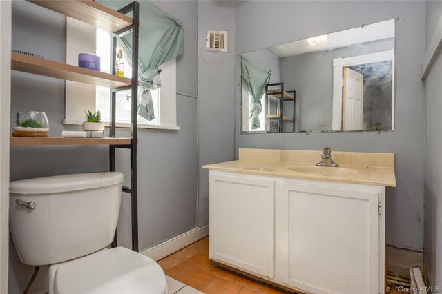 142 W Parmenter Street, Newburgh, NY 12550