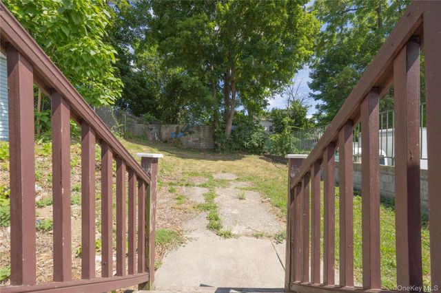 142 W Parmenter Street, Newburgh, NY 12550