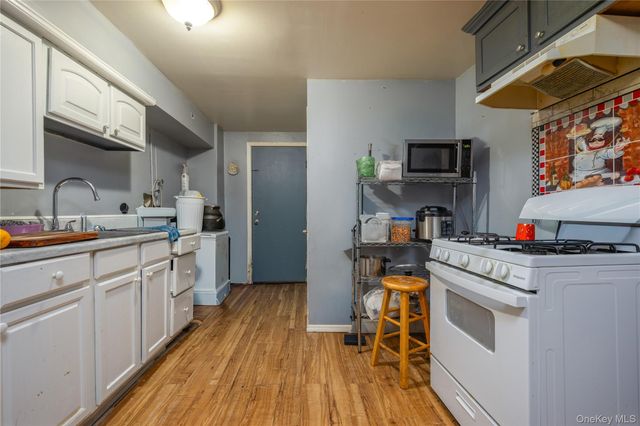 142 W Parmenter Street, Newburgh, NY 12550