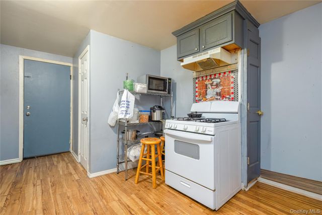 142 W Parmenter Street, Newburgh, NY 12550