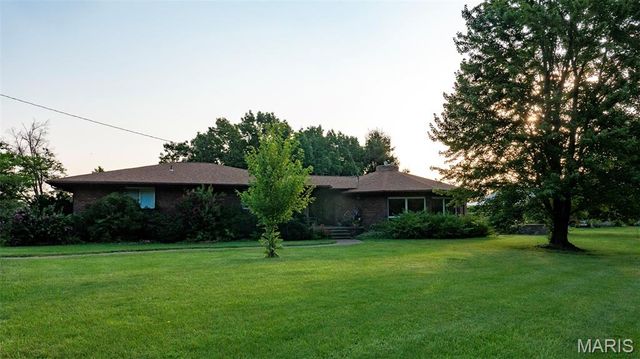 7067-7073 Farrow Lane, Godfrey, IL 62035