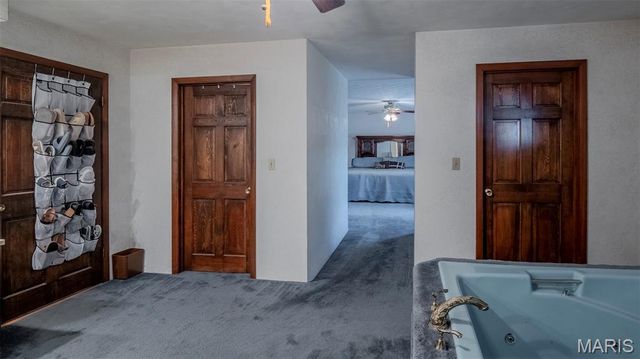 7067-7073 Farrow Lane, Godfrey, IL 62035