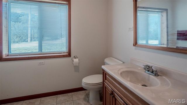 7067-7073 Farrow Lane, Godfrey, IL 62035