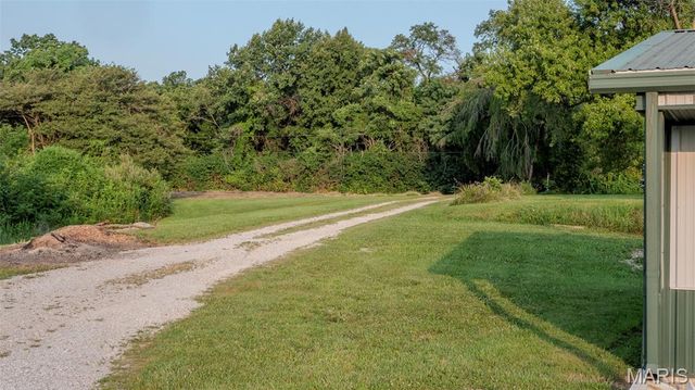 7067-7073 Farrow Lane, Godfrey, IL 62035