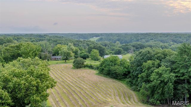 7067-7073 Farrow Lane, Godfrey, IL 62035